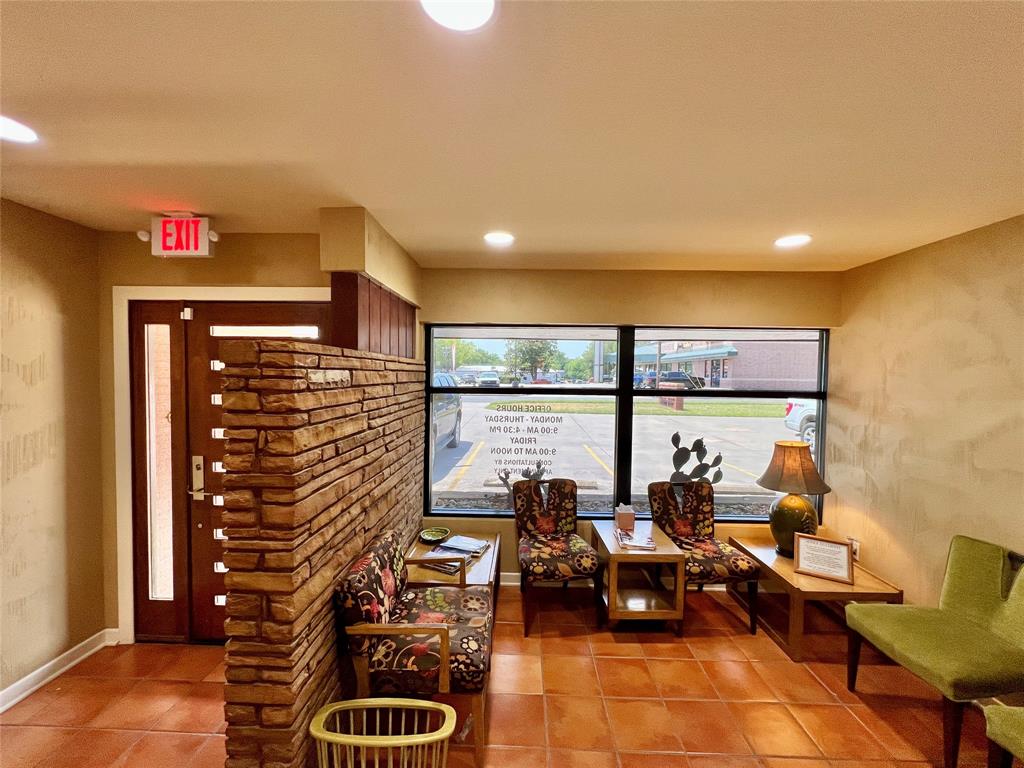 614 Oak Avenue Property Photo 8