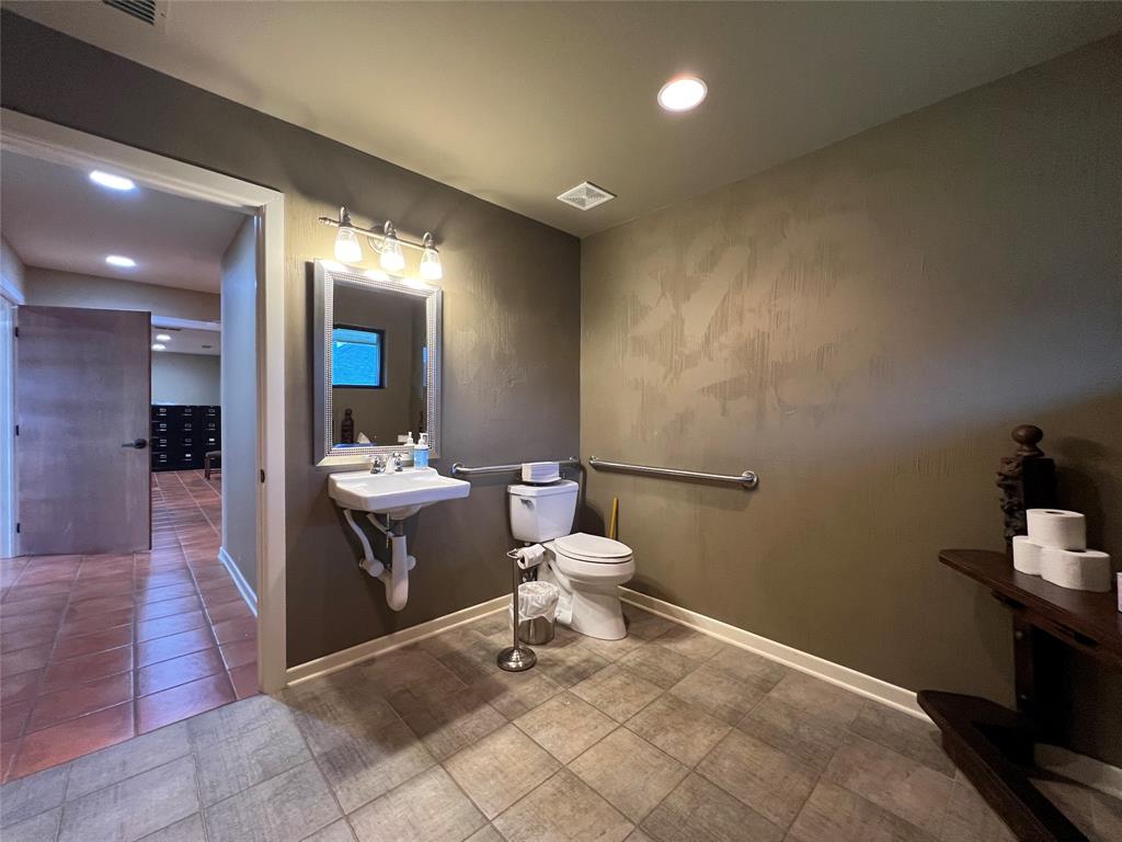 614 Oak Avenue Property Photo 10