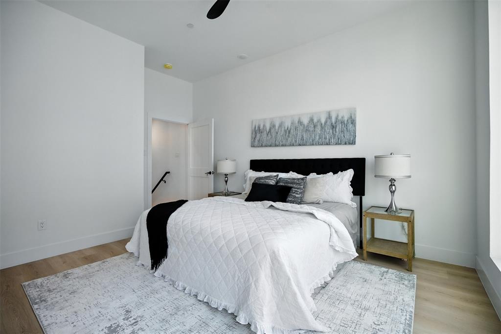 312 N Lancaster Avenue 1 Property Photo 17