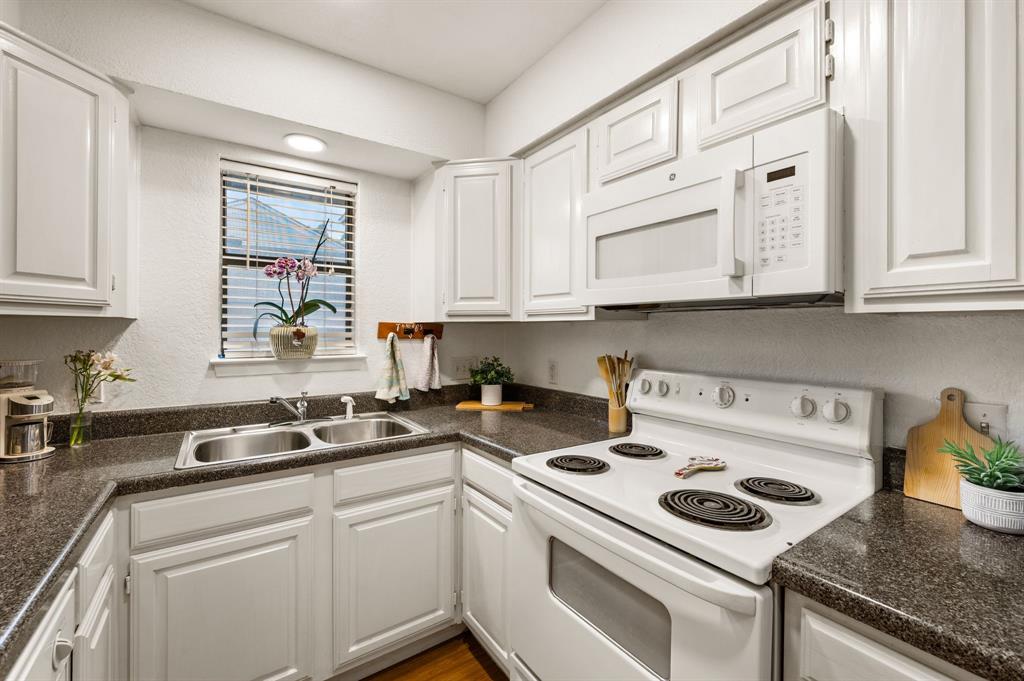2541 Shady Ridge Drive C Property Photo 13