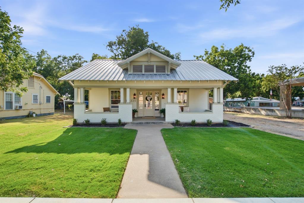 225 S Texas Street Property Photo 7