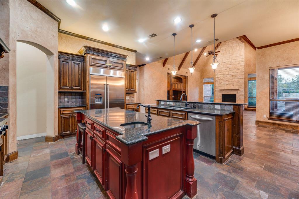 685 Knob Hill Court Property Photo 11