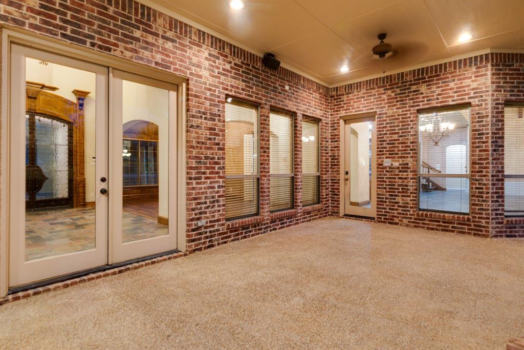 685 Knob Hill Court Property Photo 32