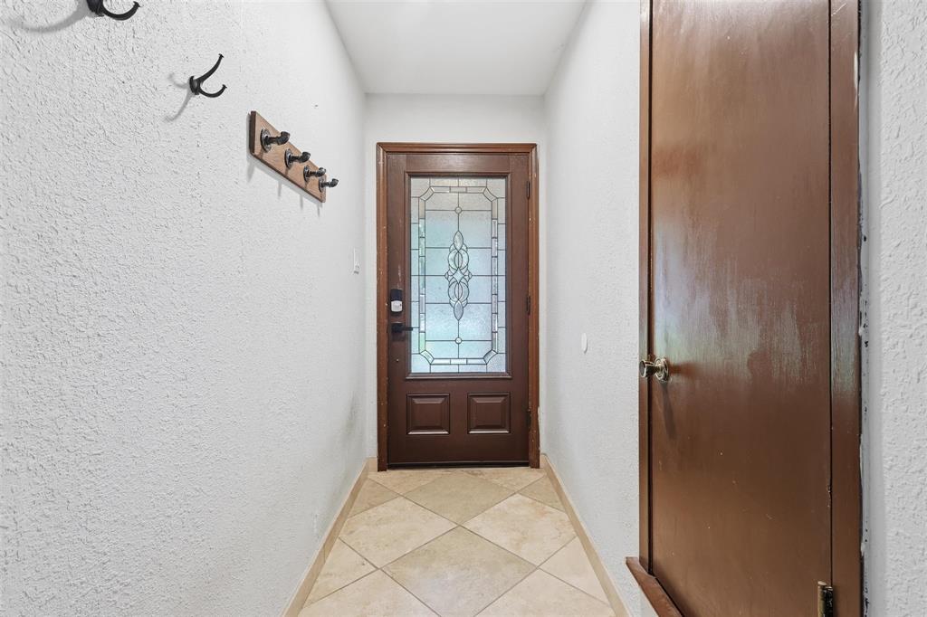 1104 Monterrey Street Property Photo 8