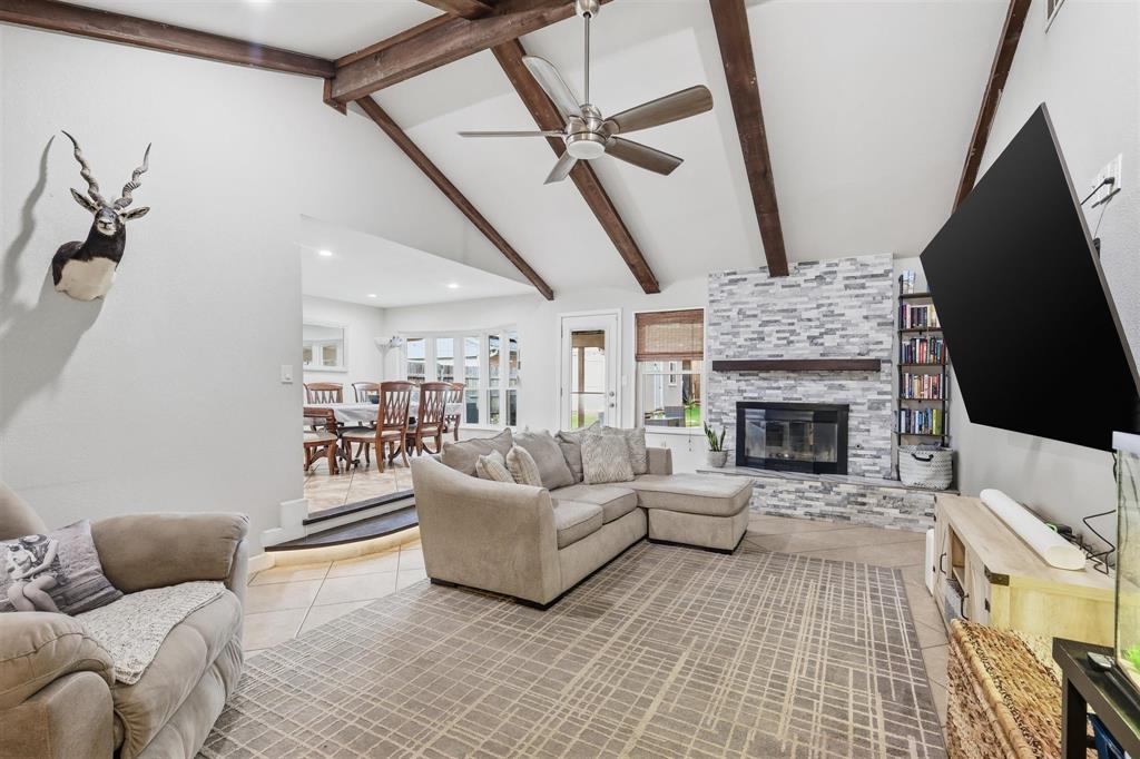 1104 Monterrey Street Property Photo 10