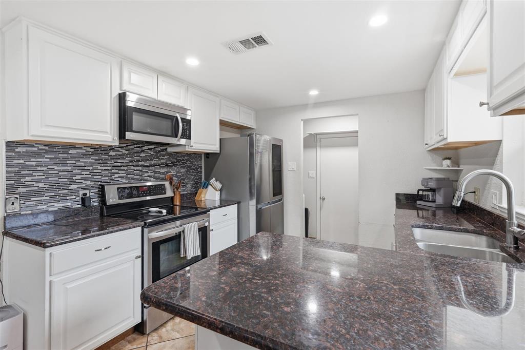 1104 Monterrey Street Property Photo 18