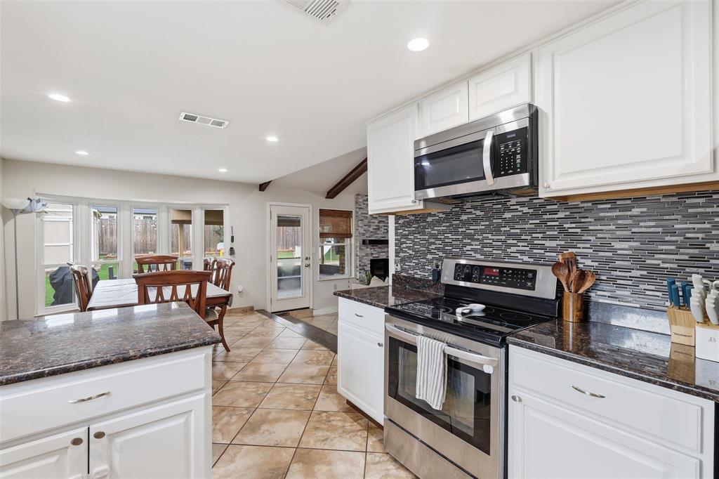 1104 Monterrey Street Property Photo 19