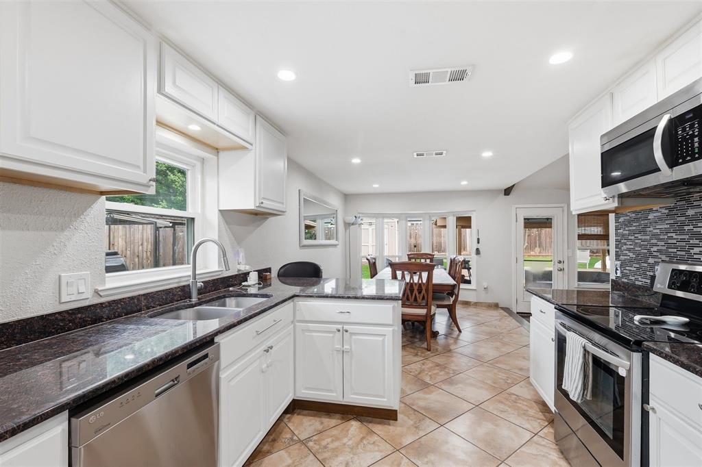 1104 Monterrey Street Property Photo 20