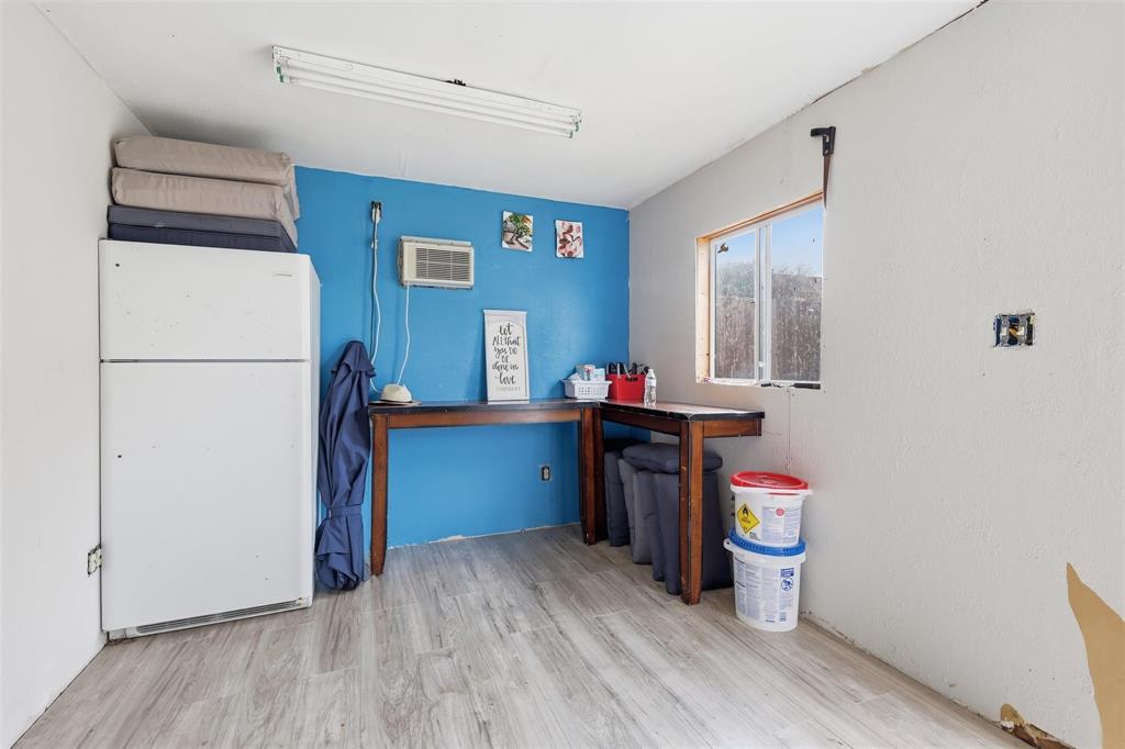 1104 Monterrey Street Property Photo 28