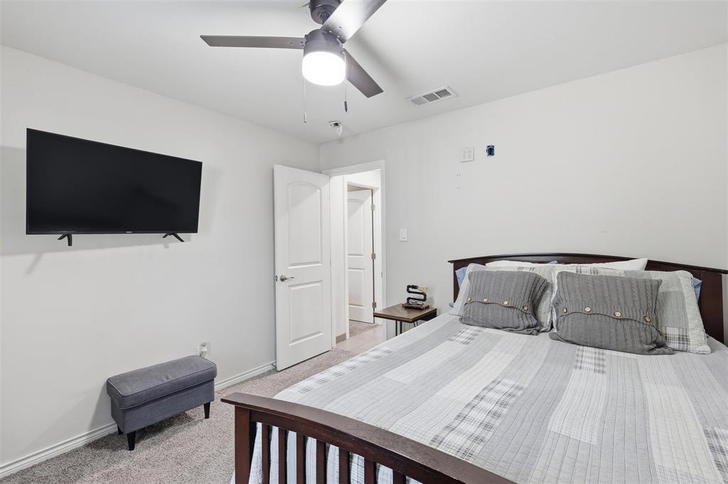 1104 Monterrey Street Property Photo 30