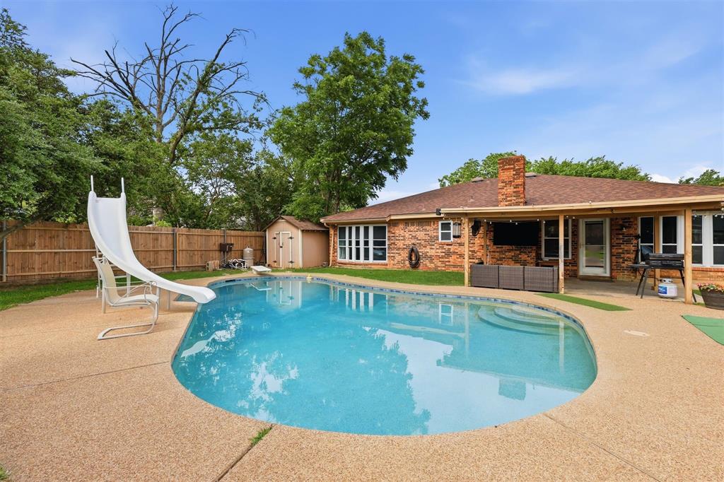 1104 Monterrey Street Property Photo 37