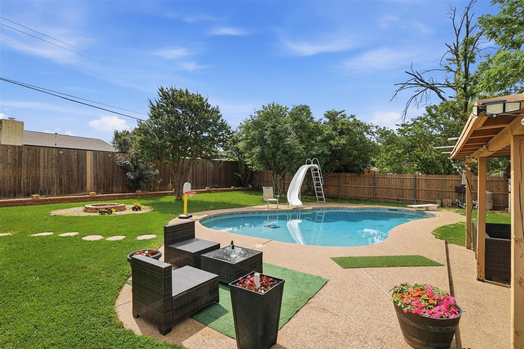 1104 Monterrey Street Property Photo 38