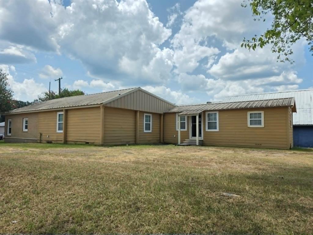 310 Main Street Property Photo 6