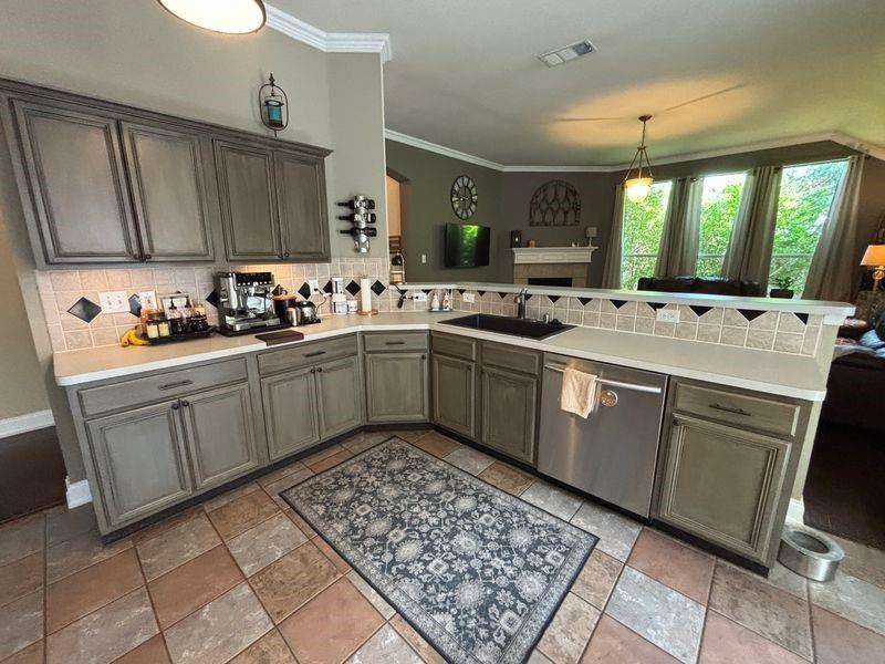 12236 Foothill Lane Property Photo 2