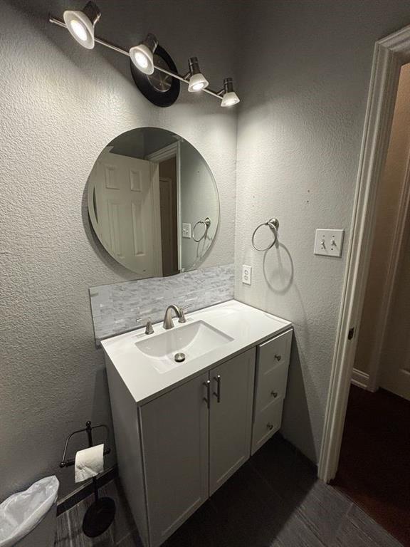 12236 Foothill Lane Property Photo 7