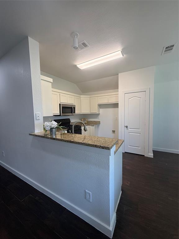 310 Millstone Drive Property Photo 3
