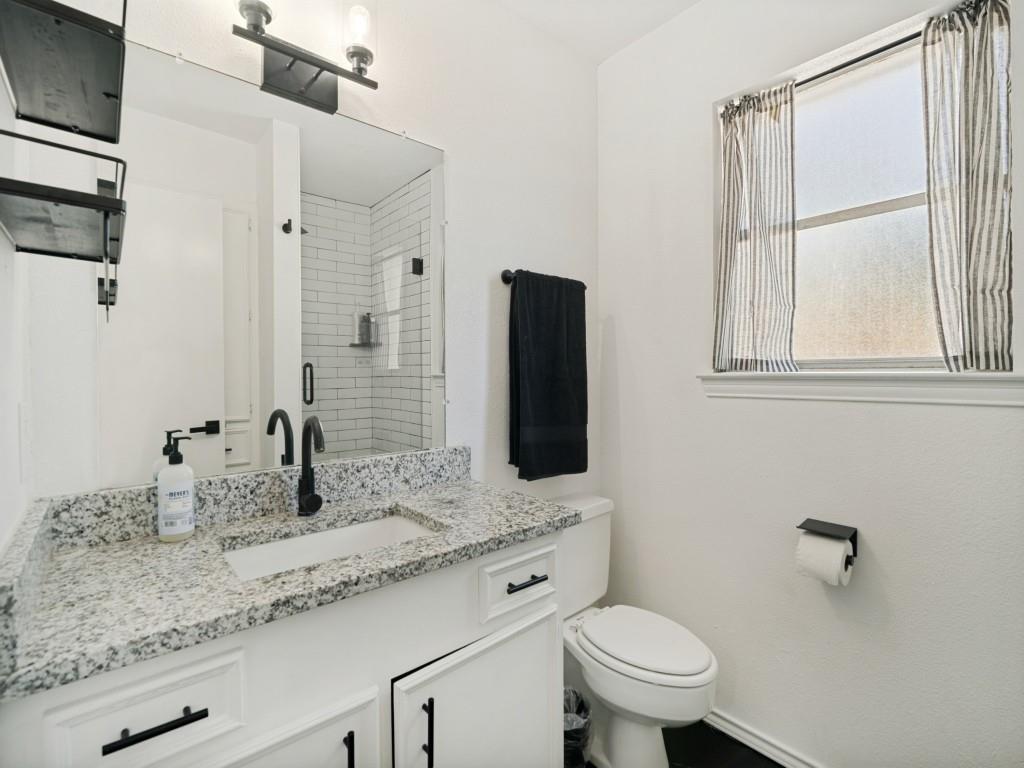 2600 Montclair Lane Property Photo 14