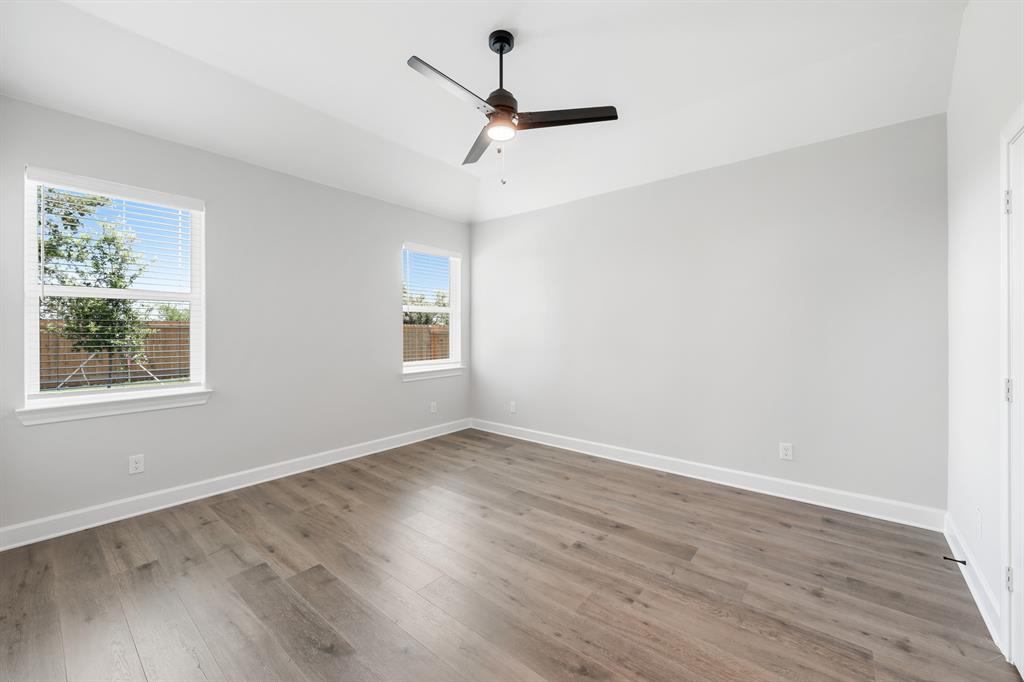 301 Magnolia Boulevard Property Photo 4