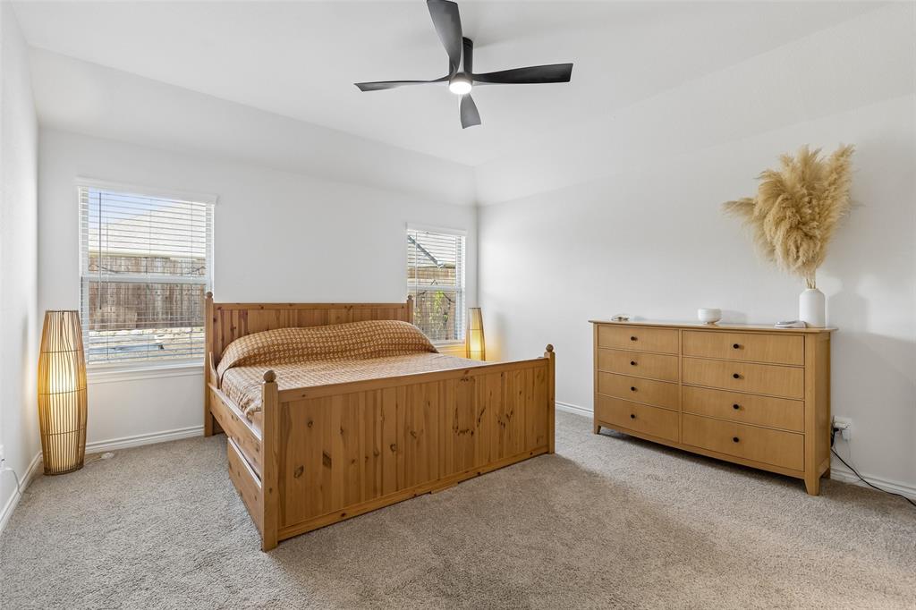 9813 Cherrywood Way Property Photo 12
