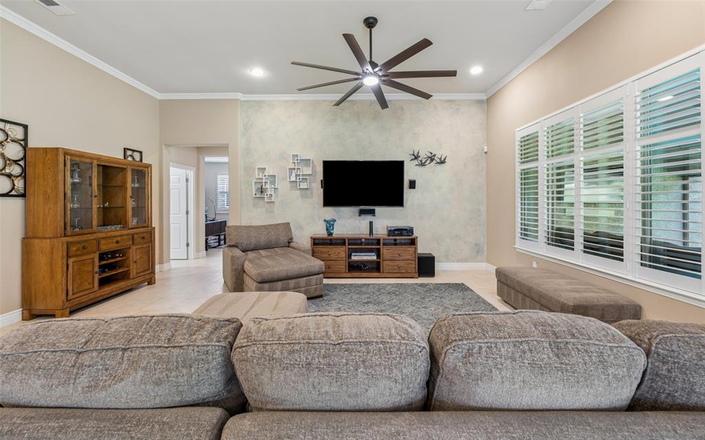 9905 Teakwood Avenue Property Photo 6