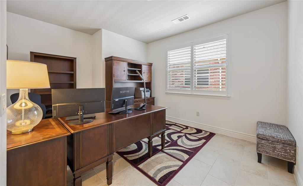 9905 Teakwood Avenue Property Photo 14