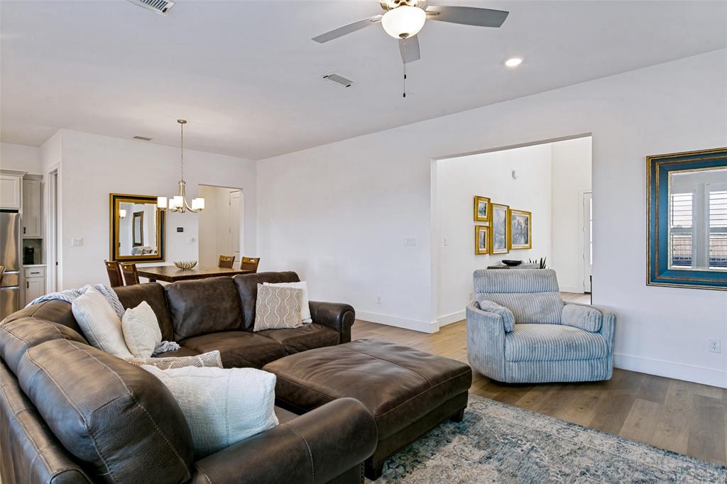 631 Verrine Way Property Photo 10