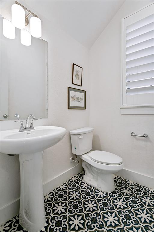631 Verrine Way Property Photo 11