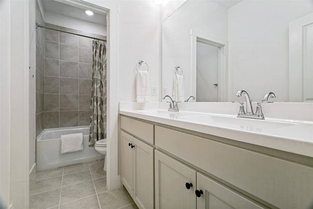 631 Verrine Way Property Photo 17