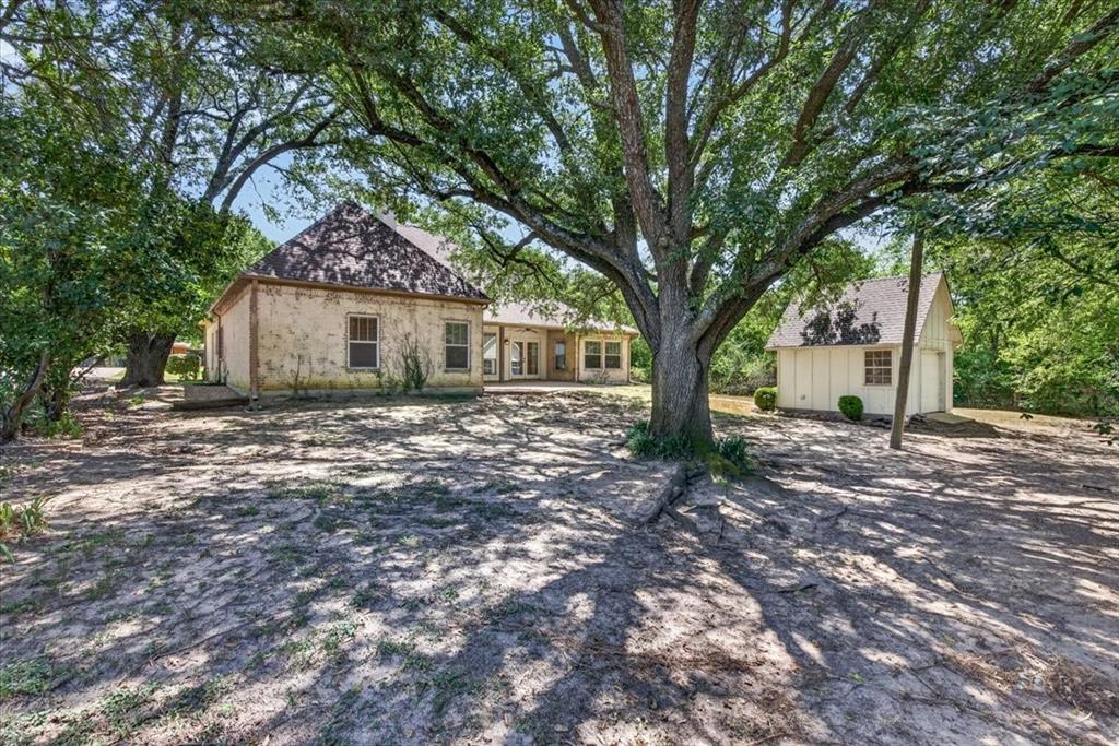 1400 Lewis Drive Property Photo 3