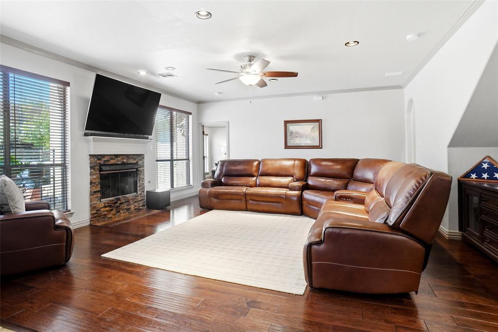 7337 Lake Rock Drive Property Photo 10
