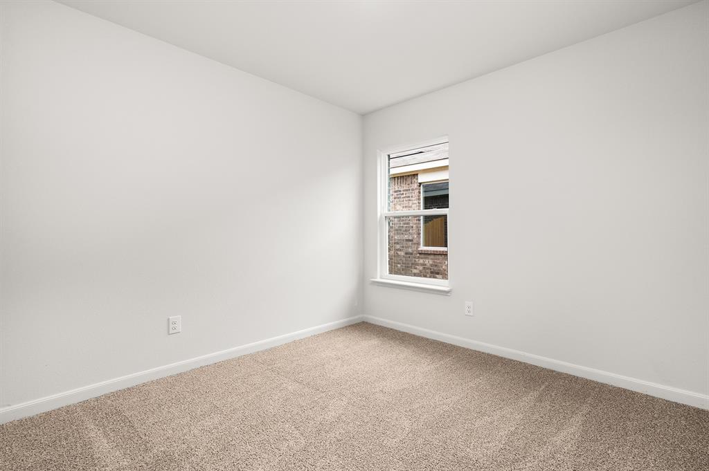 319 Revolution Drive Property Photo 10