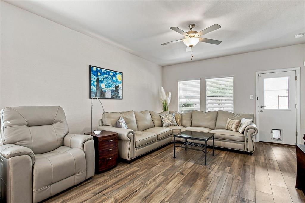 1824 Ash Oak Lane Property Photo 9