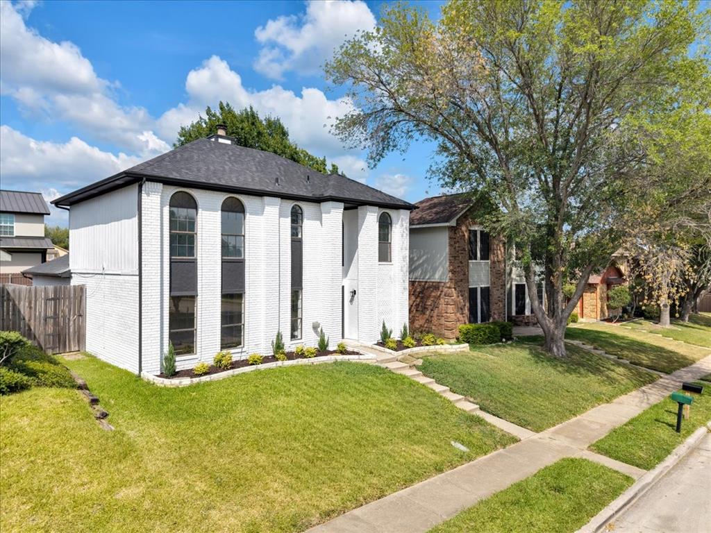 2237 Greenview Drive Property Photo 3