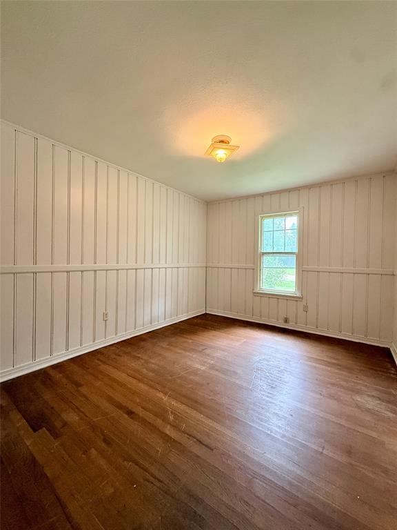 316 Moore Street Property Photo 3