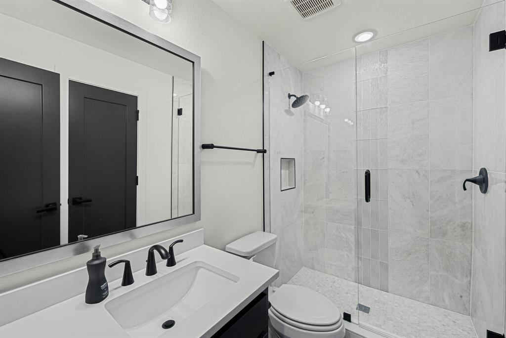 5711 Edmonton Avenue Property Photo 34