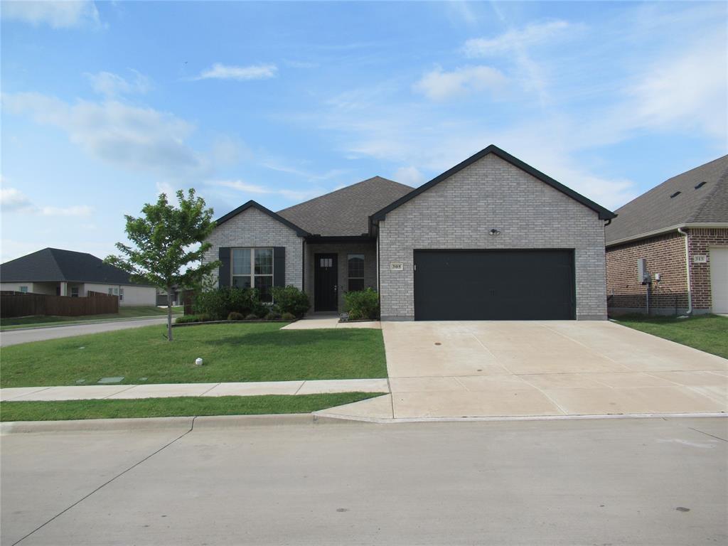 305 Chase Creek Drive Property Photo 3