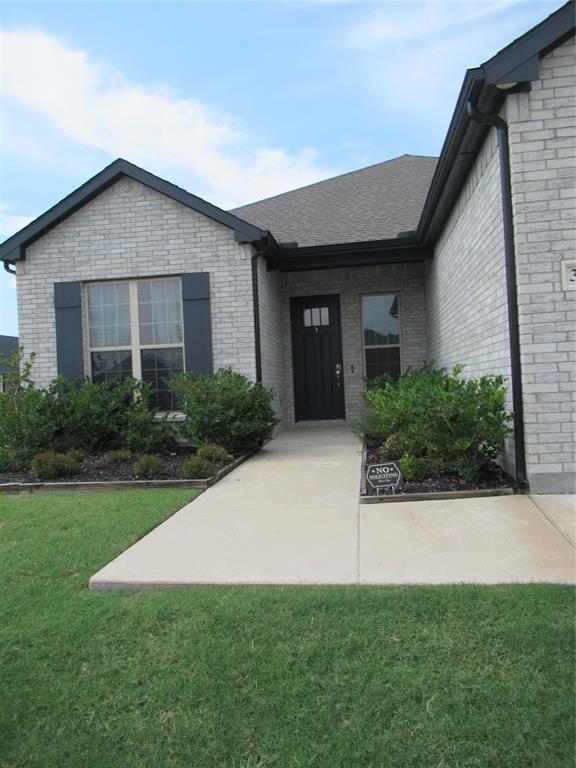 305 Chase Creek Drive Property Photo 5