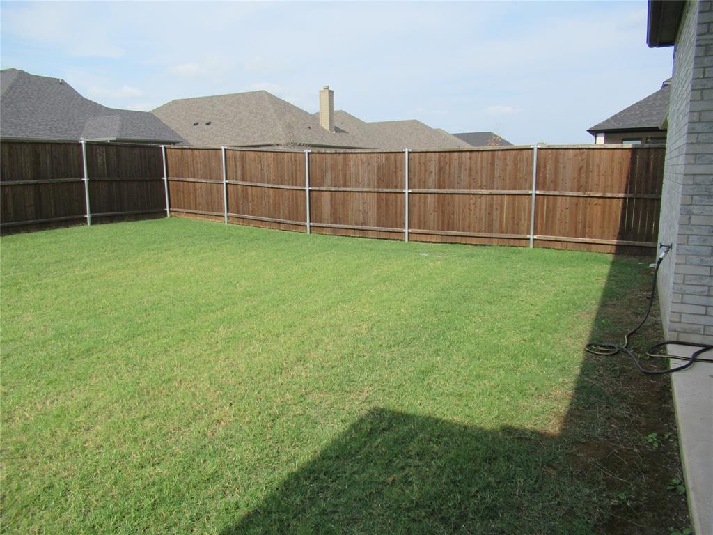 305 Chase Creek Drive Property Photo 7