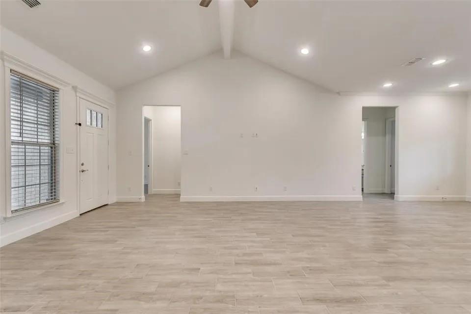 305 Chase Creek Drive Property Photo 10