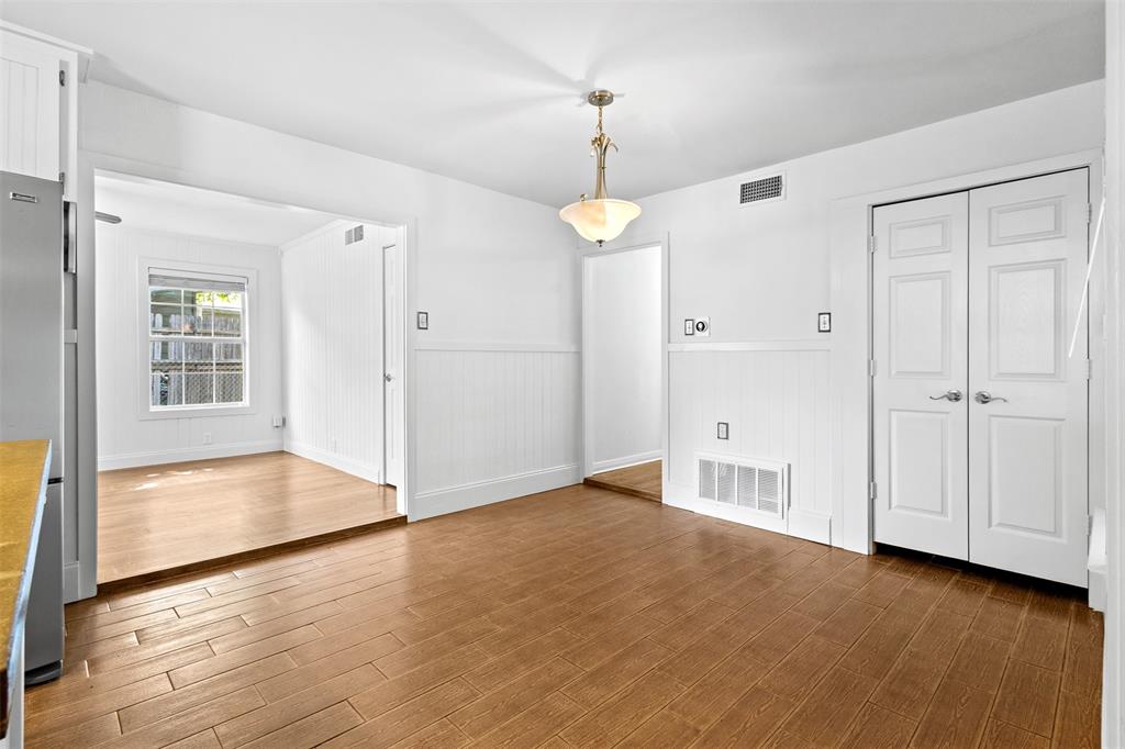 5204 Roxie Street Property Photo 10