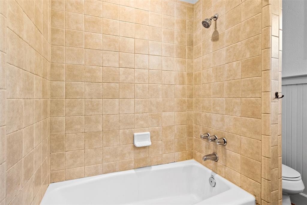 5204 Roxie Street Property Photo 15