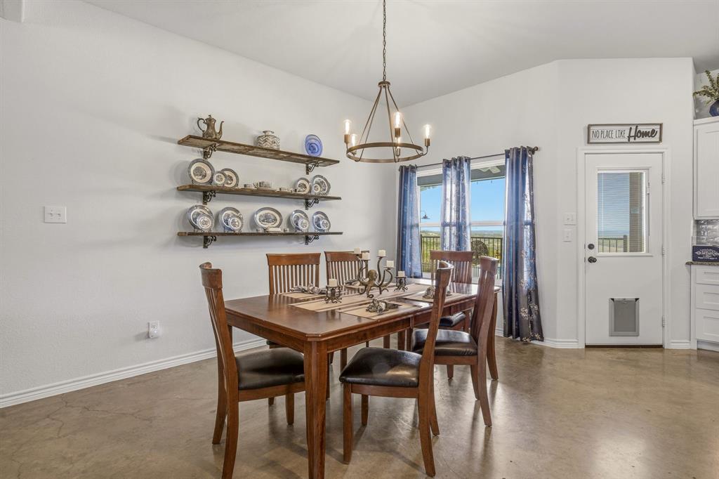 4305 Skyline Drive Property Photo 11