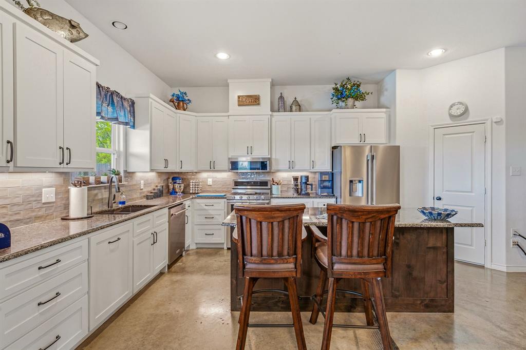 4305 Skyline Drive Property Photo 14