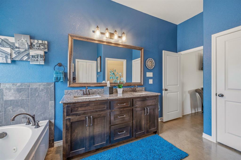 4305 Skyline Drive Property Photo 20