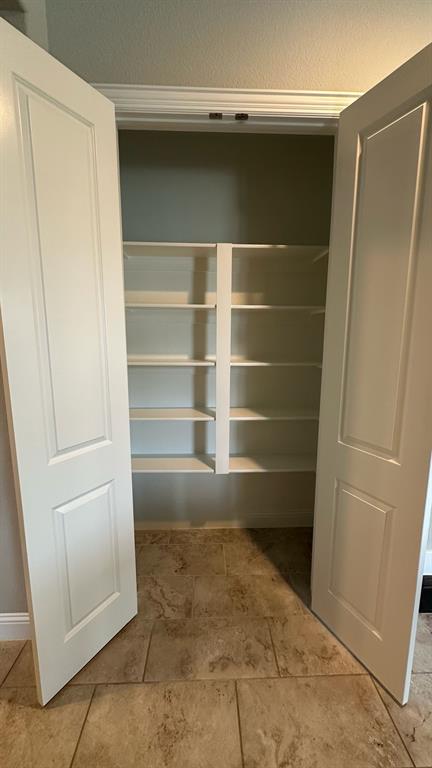 8533 Pine Valley Drive Property Photo 8