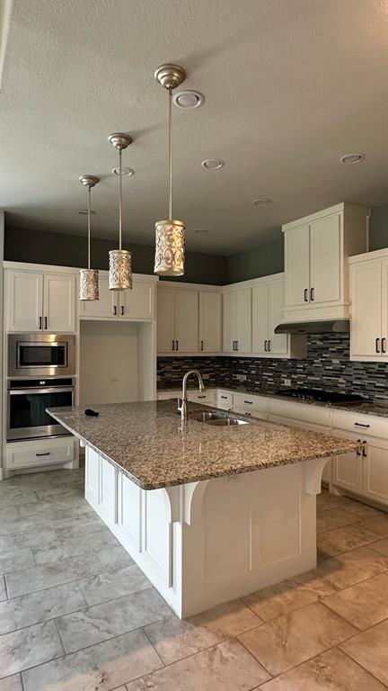 8533 Pine Valley Drive Property Photo 14