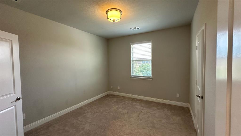 8533 Pine Valley Drive Property Photo 20