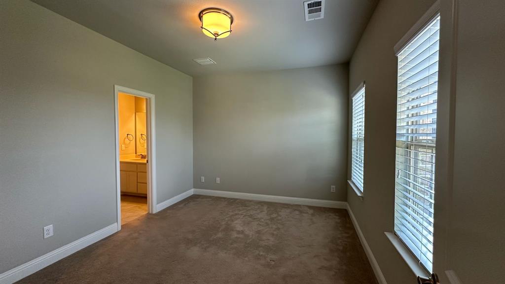 8533 Pine Valley Drive Property Photo 21