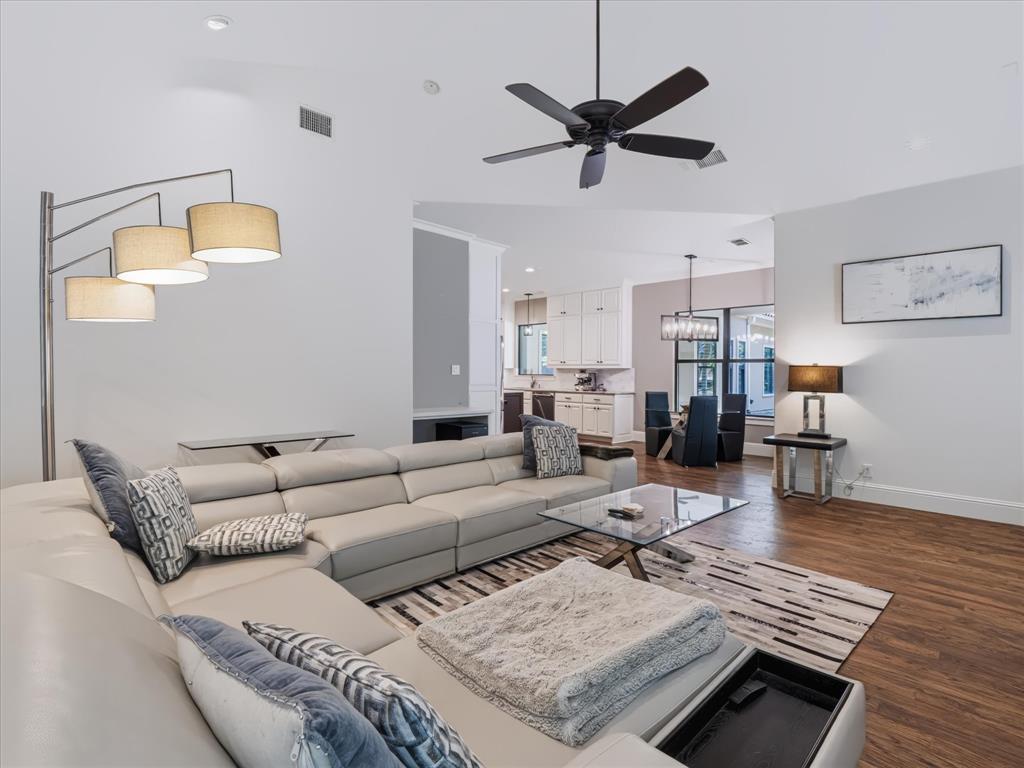 6532 Shoreline Drive Property Photo 14