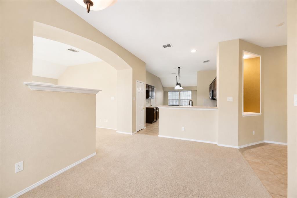 10701 Nashville Drive Property Photo 9